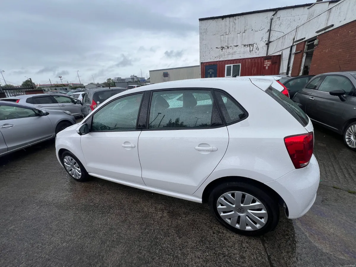 Volkswagen Polo 2013 Auto/ only 66k km/ warranty. - Image 6