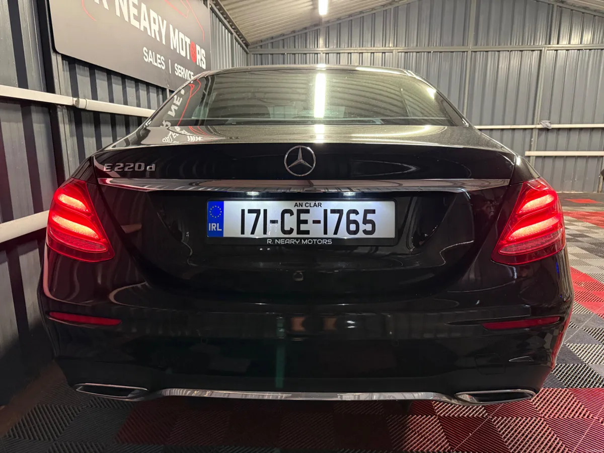 2017 Mercedes-Benz E-Class E 220 D AMG LINE - Image 4