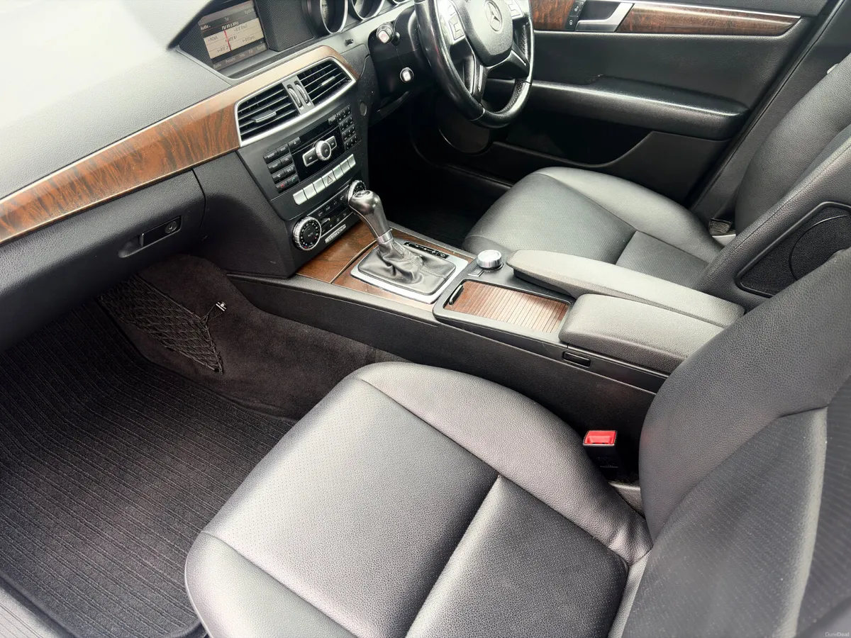Mercedes C200 2013 Automatic new nct 6/27 tax 8/26 - Image 3