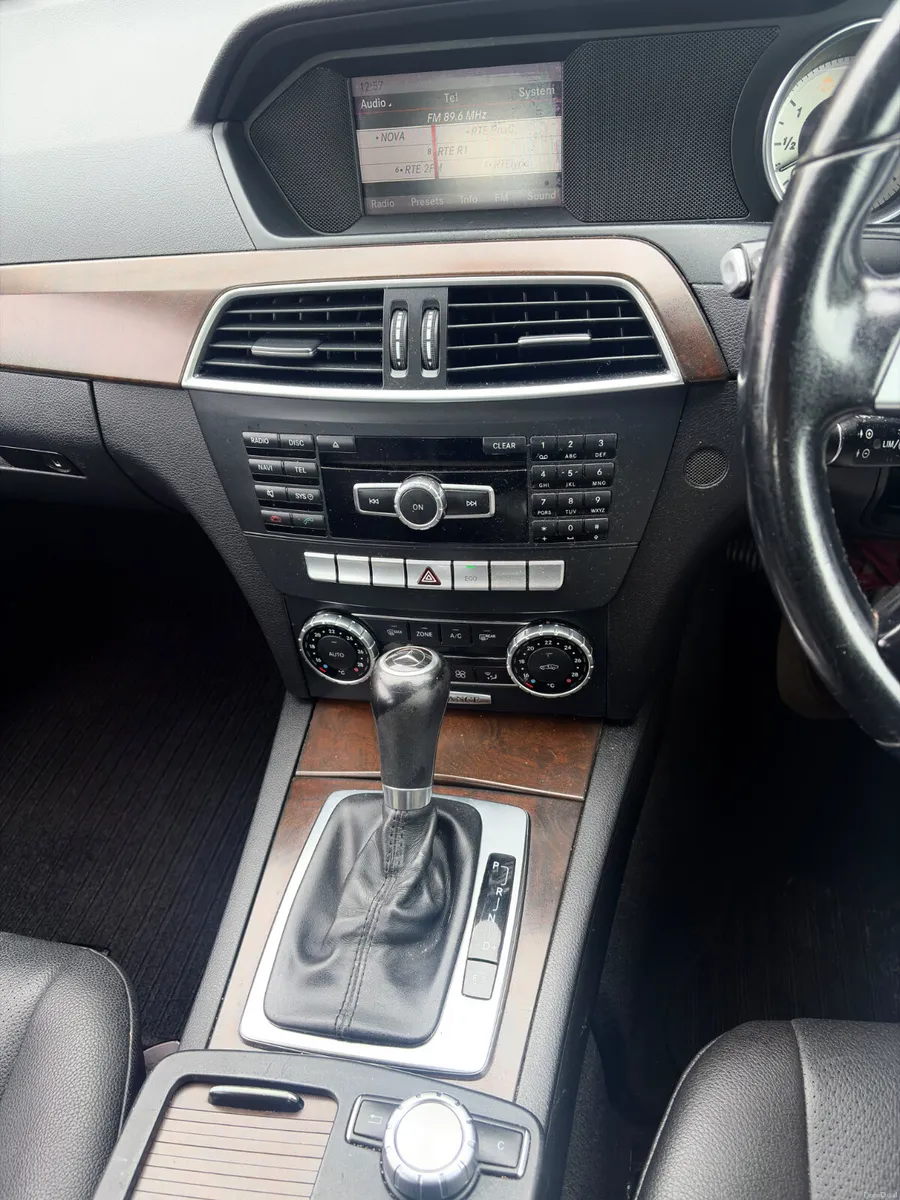 Mercedes C200 2013 Automatic new nct 6/27 tax 8/26 - Image 4