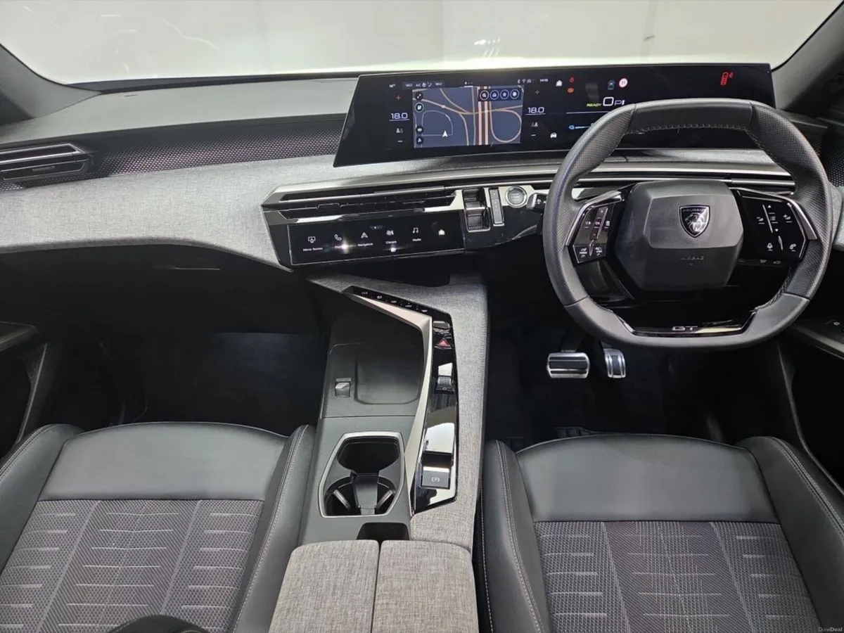 Peugeot 5008 E-5008 GT 73kWh EV 7 SEATER - Image 4