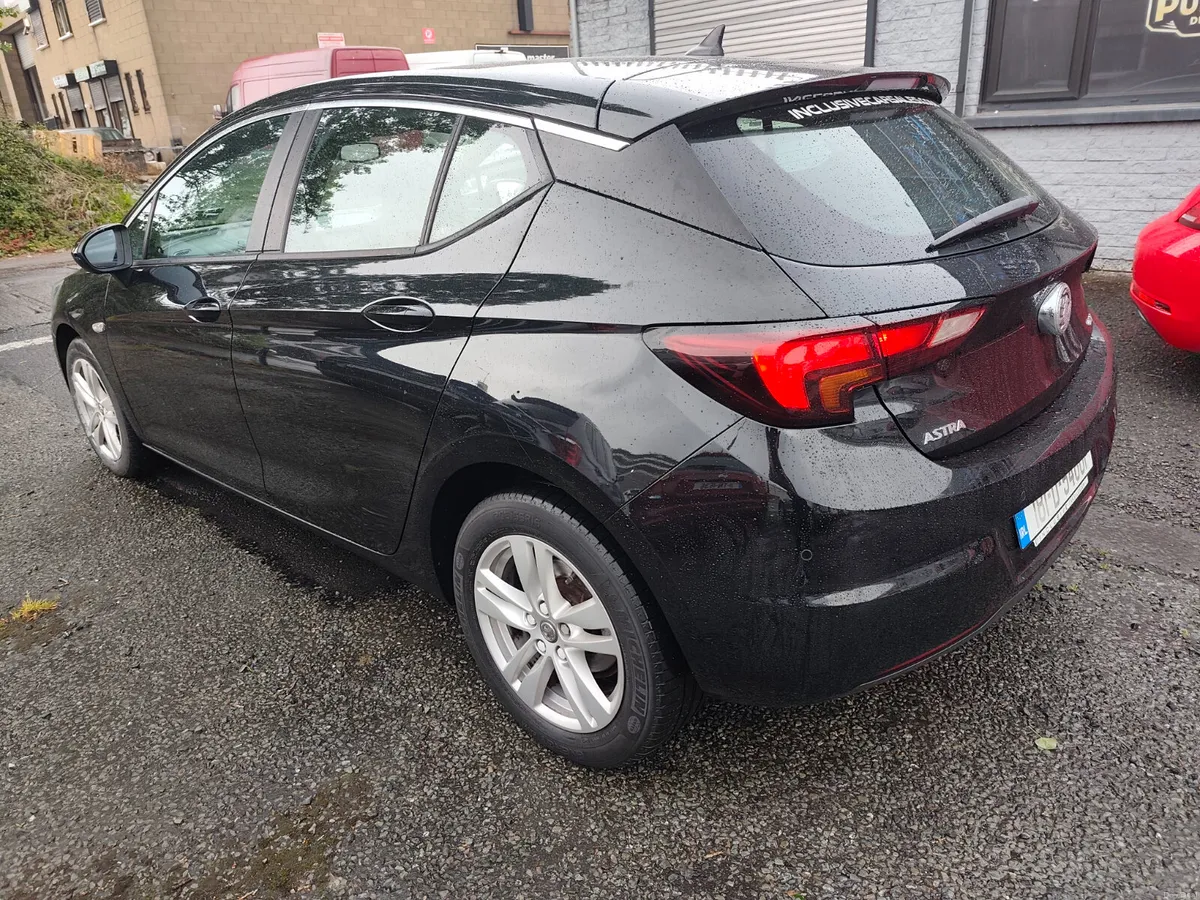 Opel Astra 2018 - Image 6