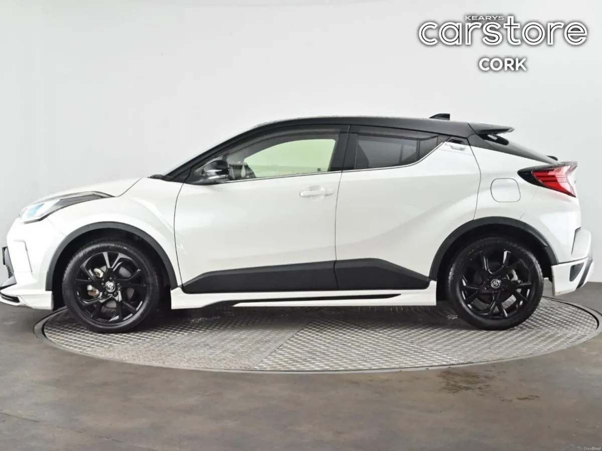 Toyota C-HR 1.8 HYBRID Auto - Image 6