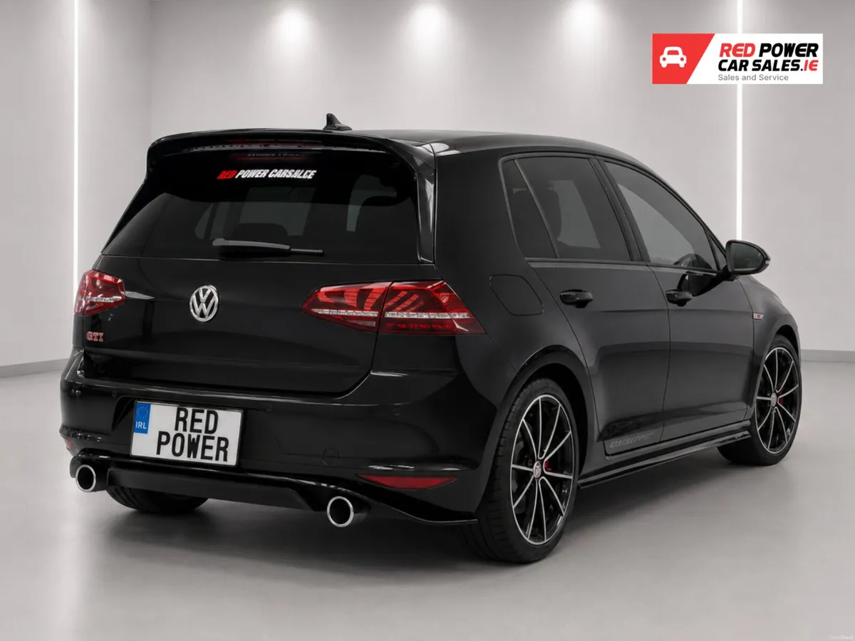 2016 Golf GTI Clubsport Street Edition//LOW KMs - Image 4