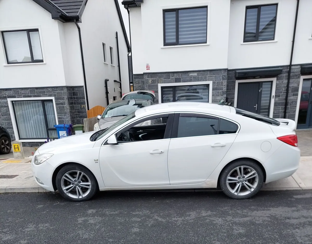 Vauxhall Insignia 2011 - Image 5