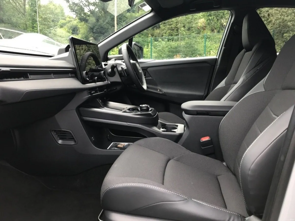 Toyota C-HR SPORT - GRANDONS - DEMO SALE! - Image 6