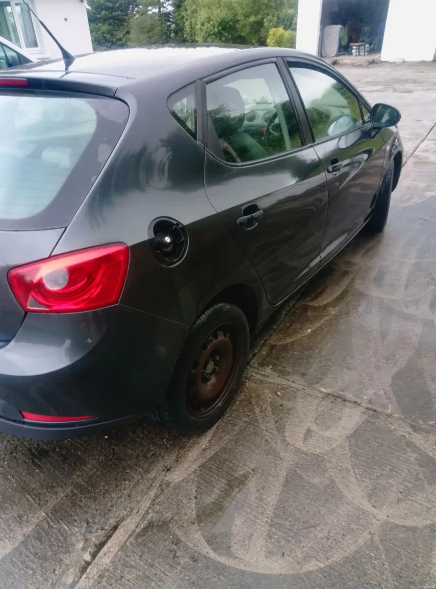 SEAT Ibiza 2010 - Image 2
