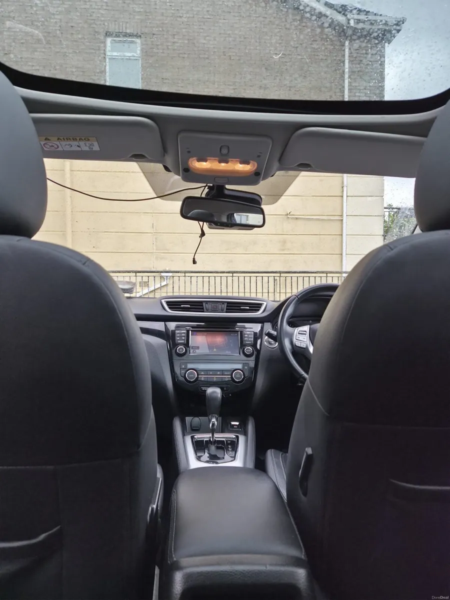 2017 Nissan Qashqai Automatic - Image 4