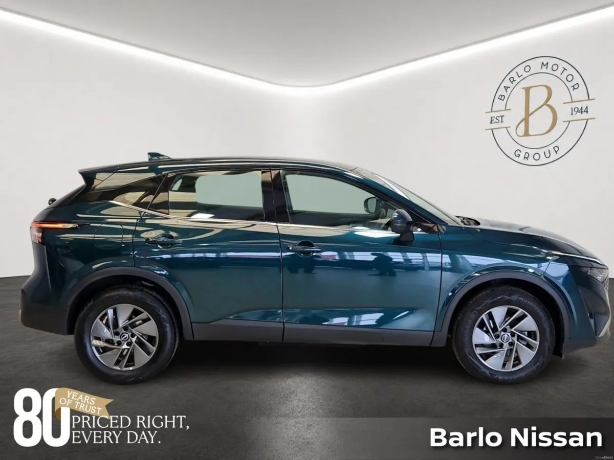 Nissan Qashqai SV 1.0 PETROL MILD HYBRID - Image 4