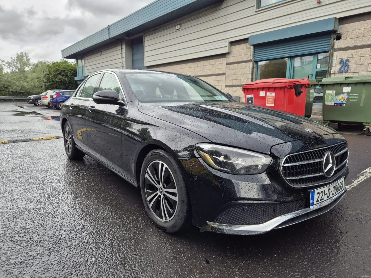MERCEDES E-CLASS E220D/2022/2.0 DIESEL HYBRID/AUTO - Image 3