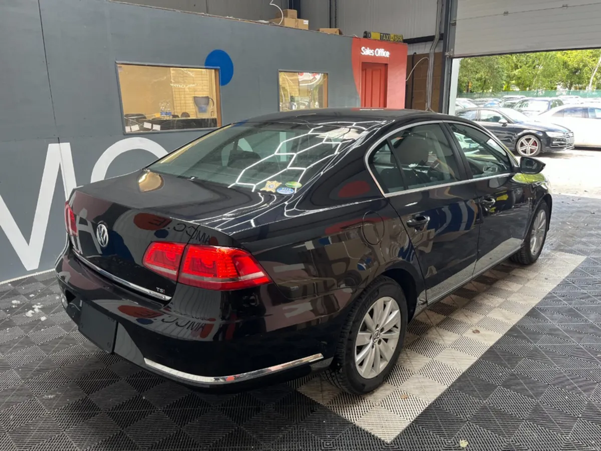 Volkswagen Passat 2015 VOLKSWAGEN PASSAT TSI COMFO - Image 2