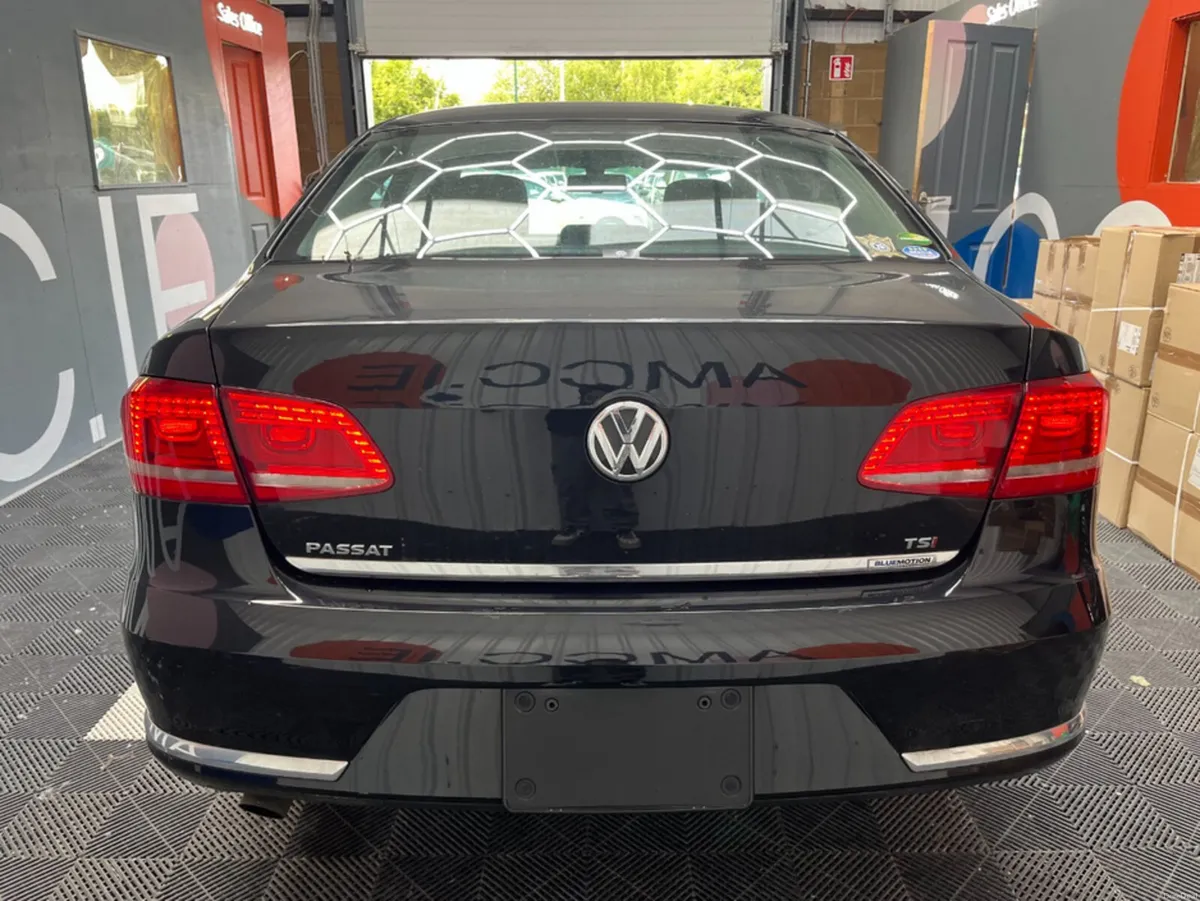 Volkswagen Passat 2015 VOLKSWAGEN PASSAT TSI COMFO - Image 3