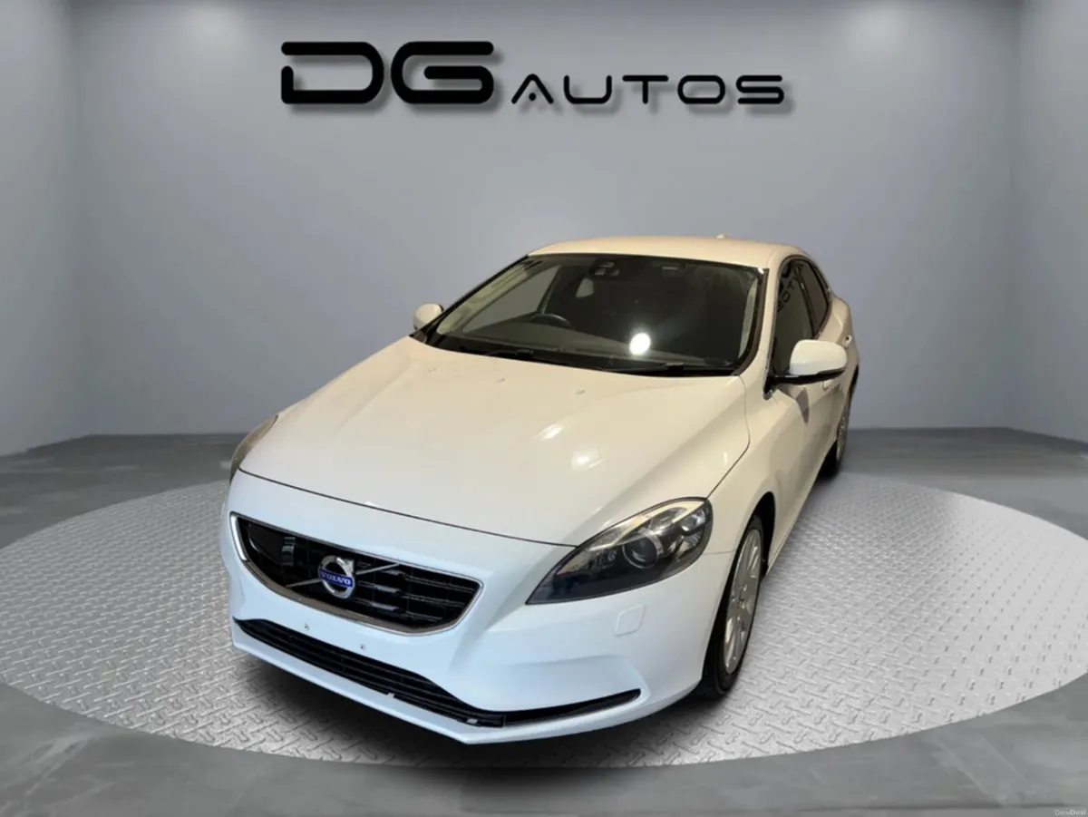 Volvo V40 Auto - Low KMs - Mint condition - Great - Image 3