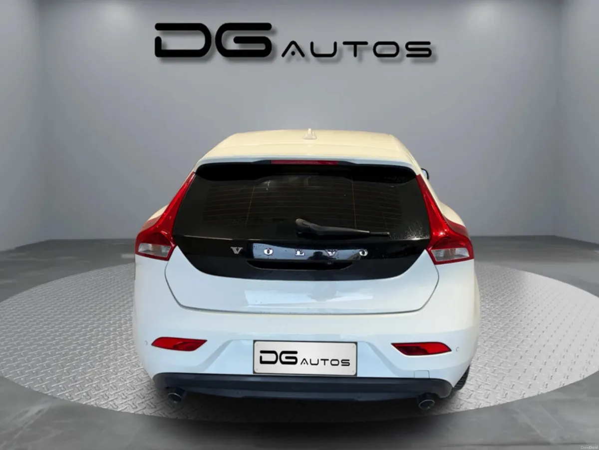 Volvo V40 Auto - Low KMs - Mint condition - Great - Image 5
