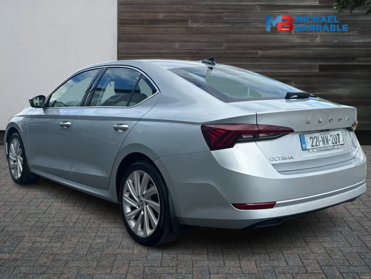 Skoda Octavia STYLE 1.4 TSI 204BHP IV 5DR AUTO - Image 4