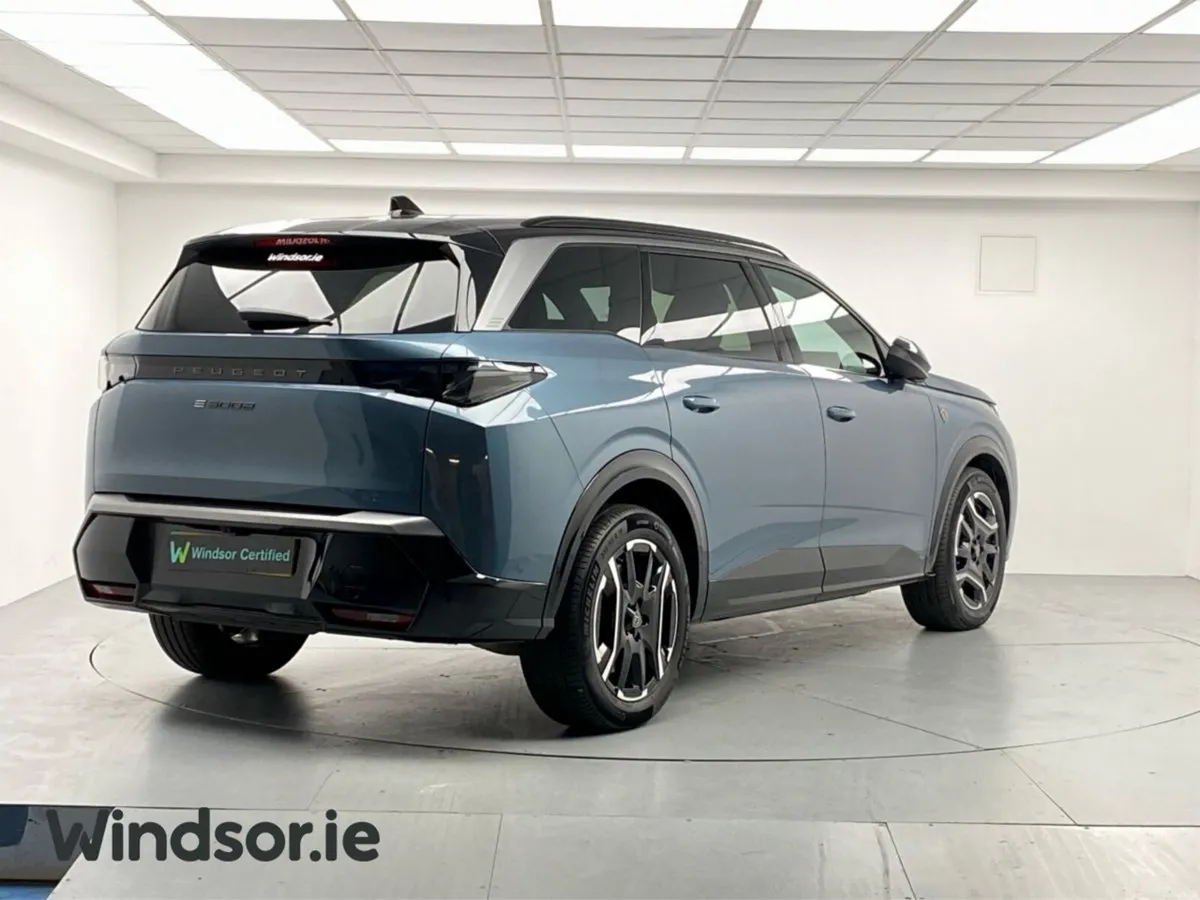 Peugeot 5008 E-5008 Gt  GT  210 Electric 73kWh Aut - Image 2