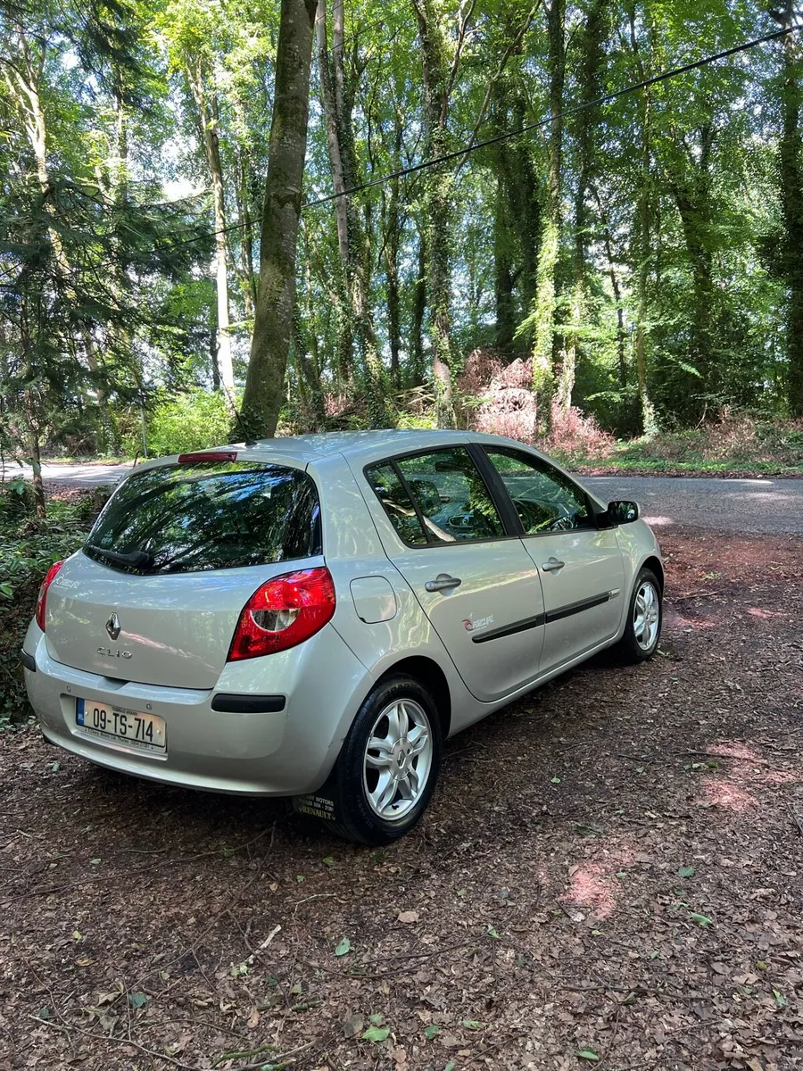 2009 RENAULT CLIO RIP CURL 1.2 PETROL AUTOMATIC - Image 4