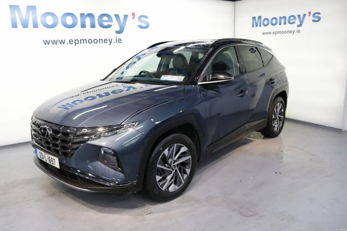 Hyundai Tucson EXECUTIVE PLUS DIESEL 1.6L SUV - Image 1
