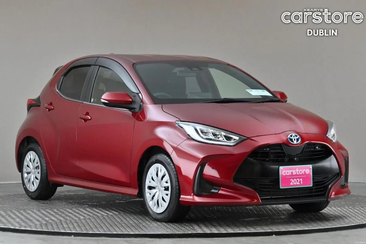 Toyota Yaris 1.5 PETROL HYBRID **360PAN CAM**PARK - Image 1