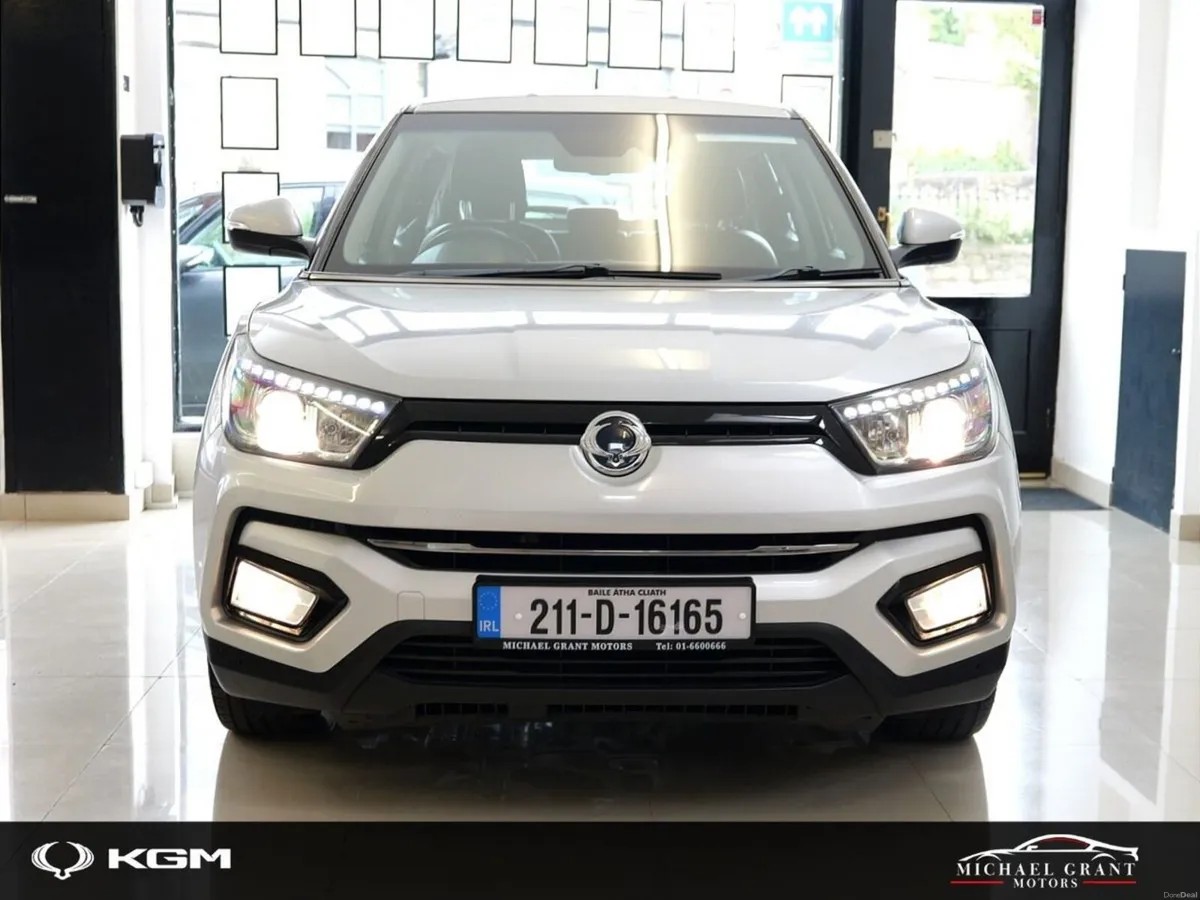 SsangYong Tivoli EL 1.6 DIESEL 5DR HIGH SPEC ONLY - Image 2