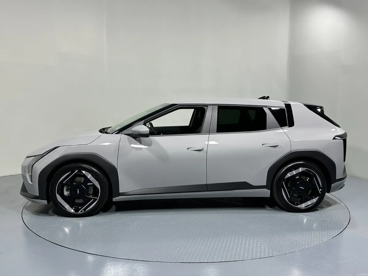 Kia EV4 K3 Hatchback 252 (2025) - Image 4