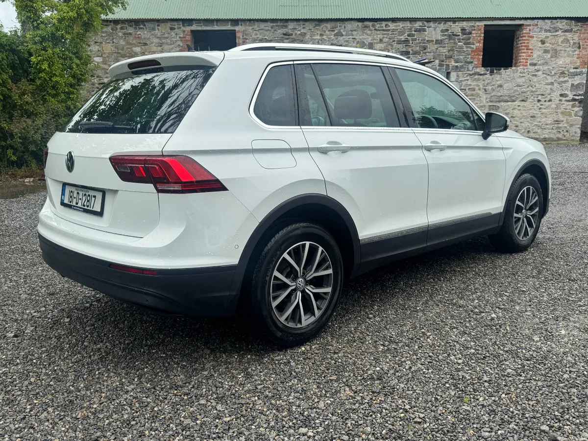 2018 VW Tiguan 2.0 Pan Roof - Image 4