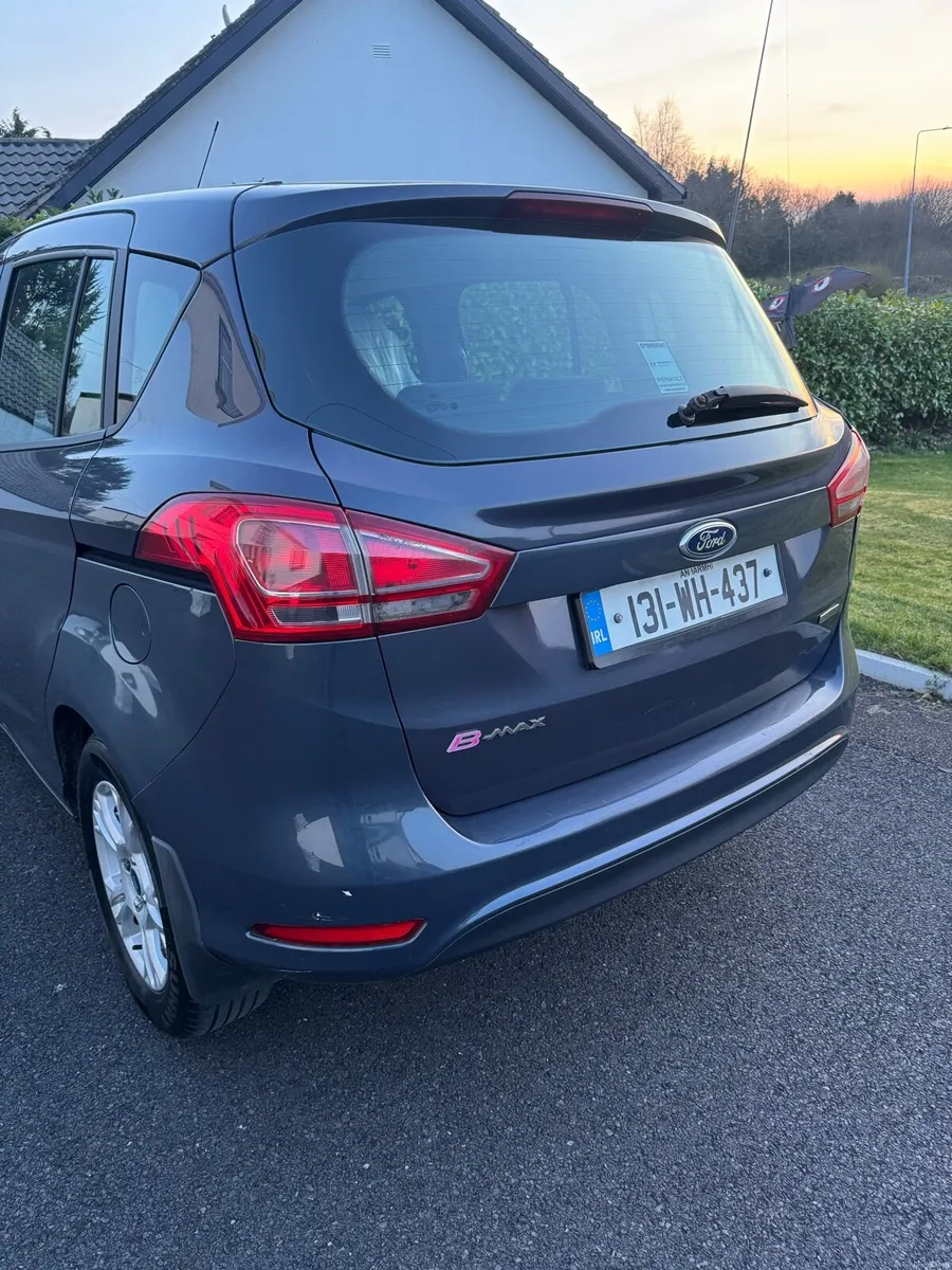 Car - Image 4