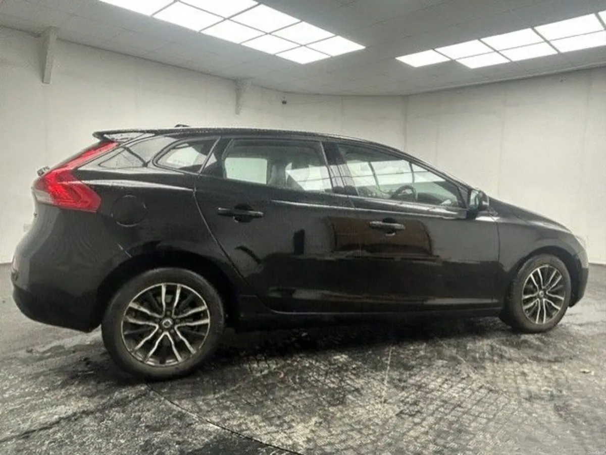 Volvo V40 2016 - Image 4