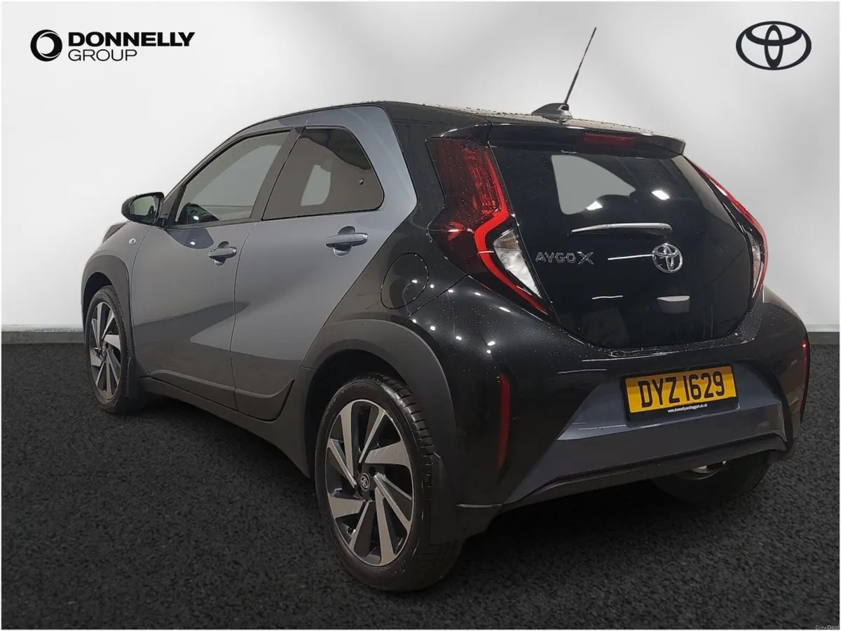 Toyota Aygo X Hatchback Edge - Image 2