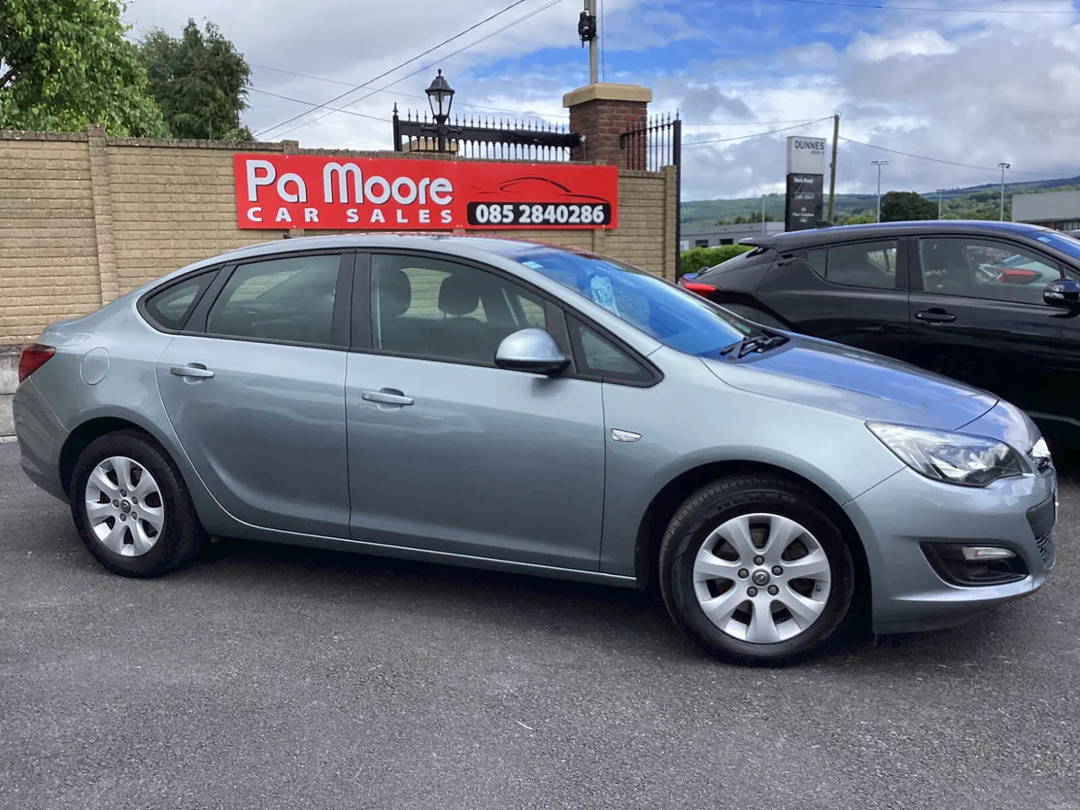 Opel Astra ** F.S.H - Image 3