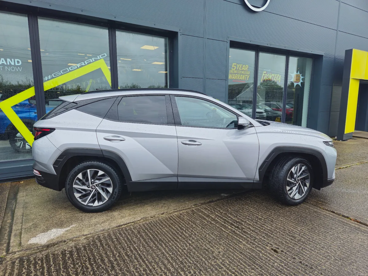 Hyundai Tucson 2WD Executive - Image 6