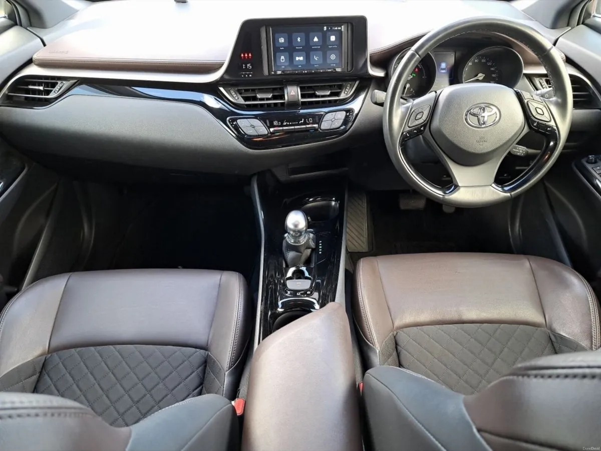 Toyota C-HR G HYBRID AUTO - Image 4
