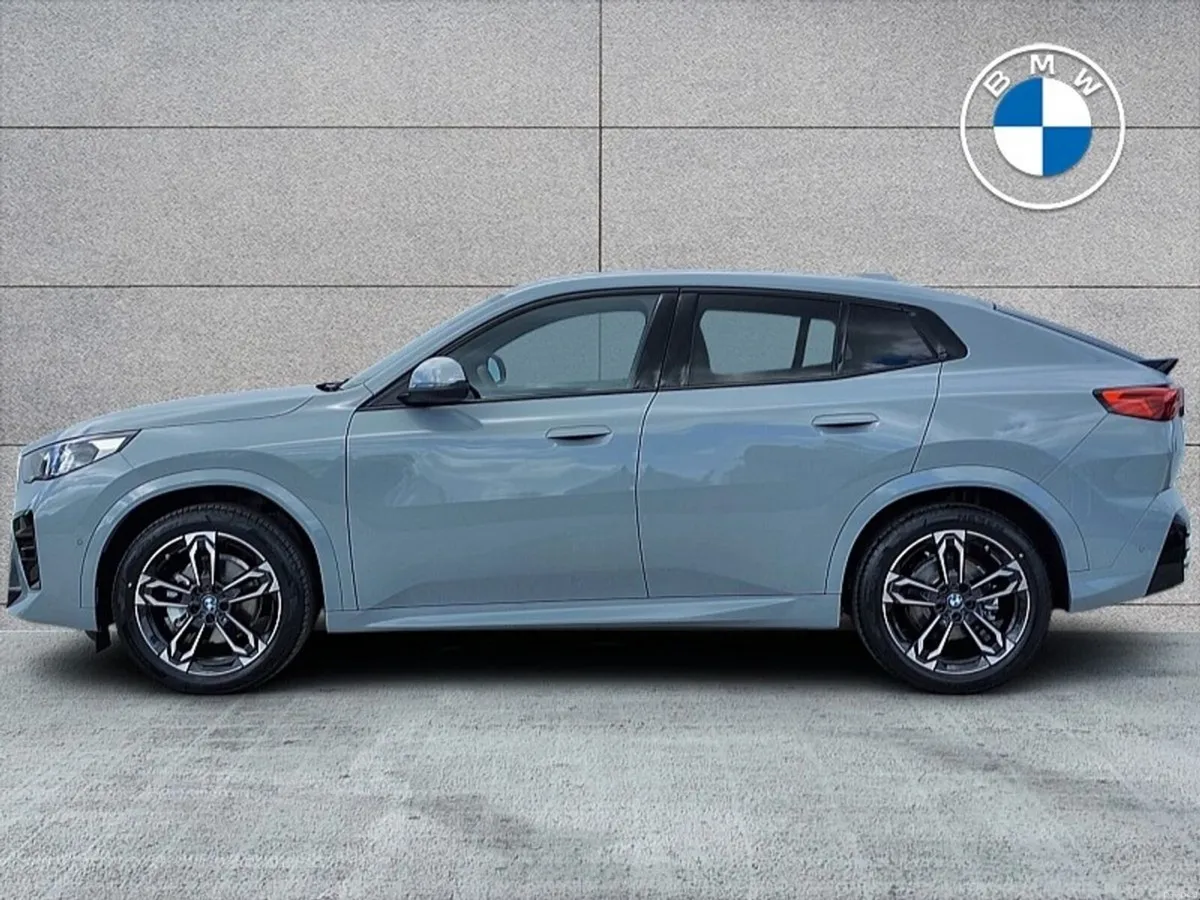 BMW iX2 eDrive20 M Sport - Image 3