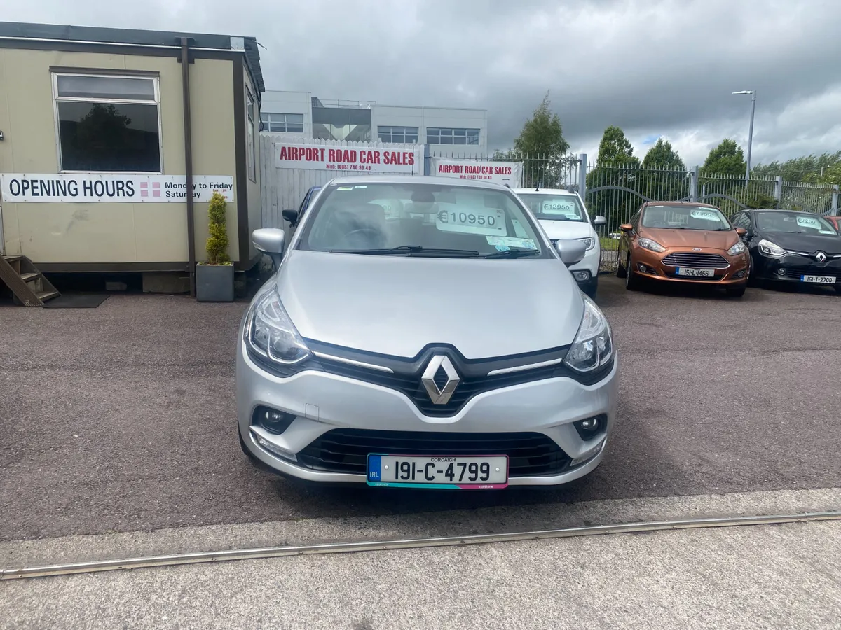 Renault Clio 2019 ONLY 98KLMS - Image 2