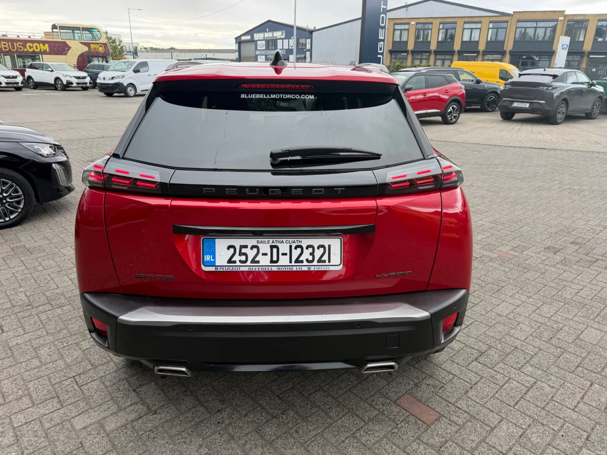 2025 Peugeot 2008 Allure Hybrid - Image 5