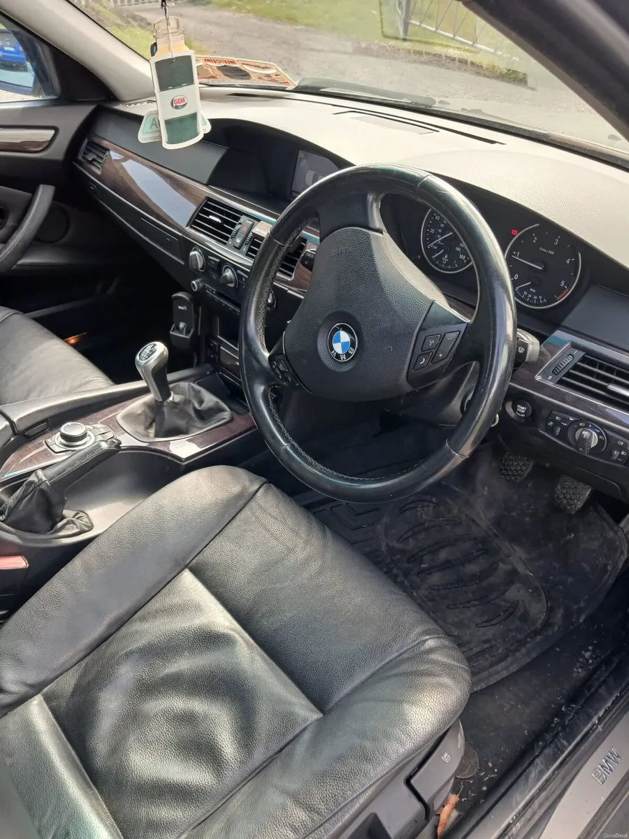 09 BMW 520 2.0 Diesal - Image 5