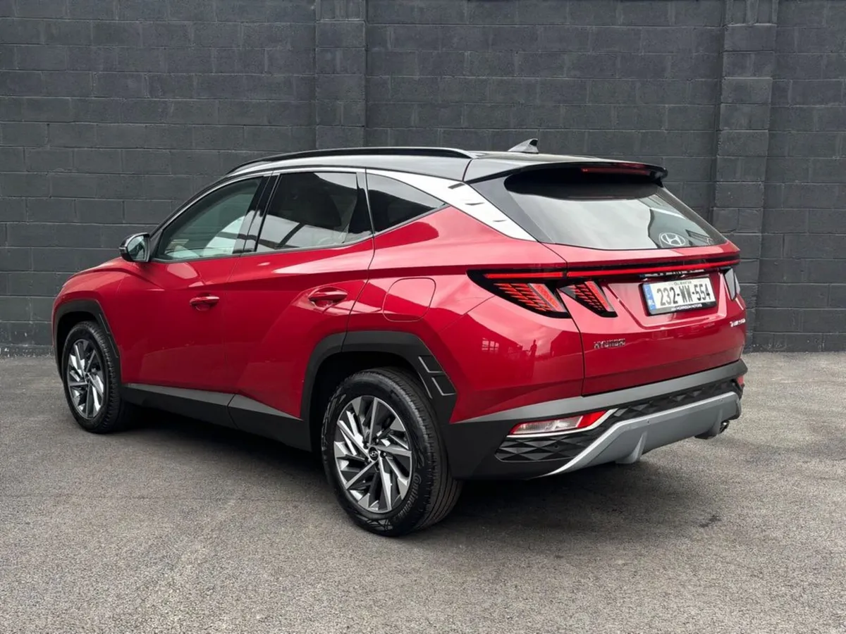 Hyundai Tucson Executive Plus 5DR - Image 4