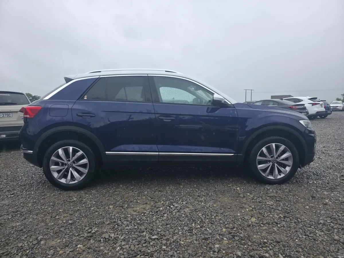 2021 Volkswagen T-Roc - Image 6