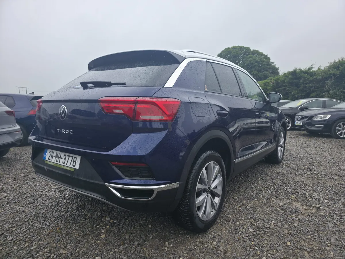 2021 Volkswagen T-Roc - Image 5