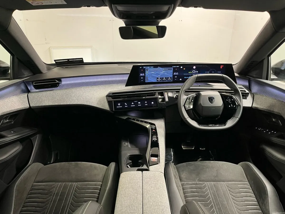 Peugeot 3008 GT EV 73kWh 210BHP - Reversing Camera - Image 4