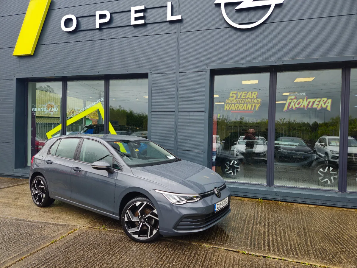 Volkswagen Golf 1.0 TSI 110HP Life - Image 1