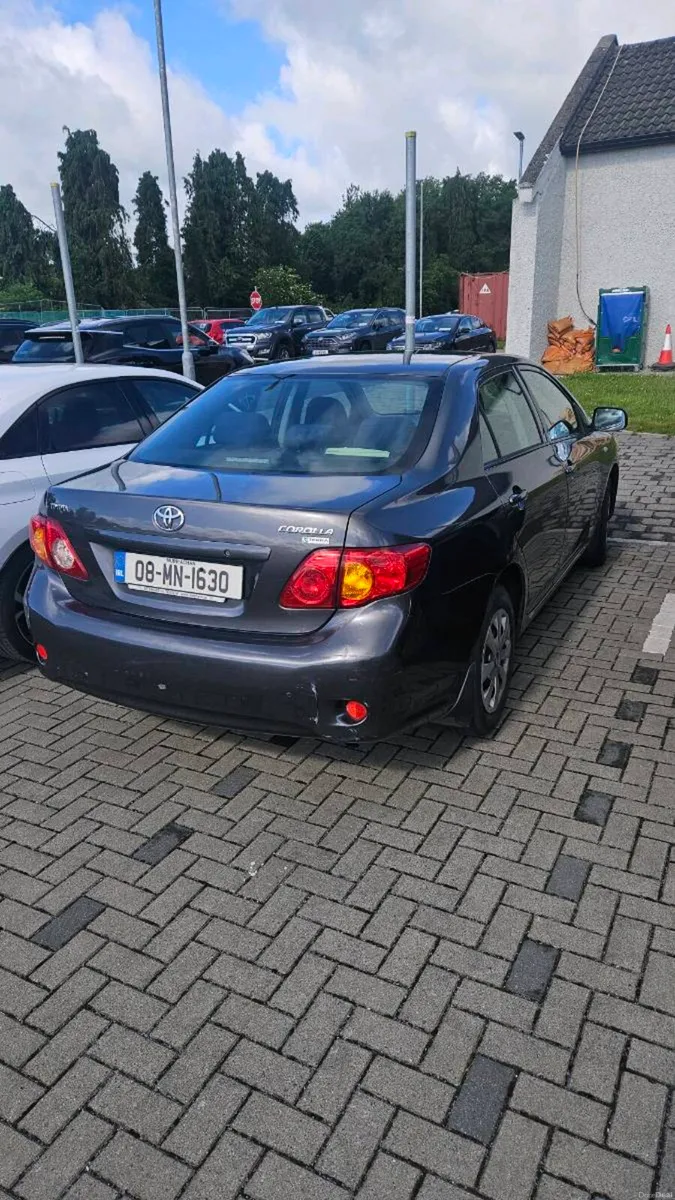 Toyota carolla - Image 4