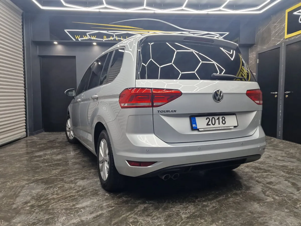 VOLKSWAGEN TOURAN 2018 AUTOMATIC 7 SEATER - Image 5