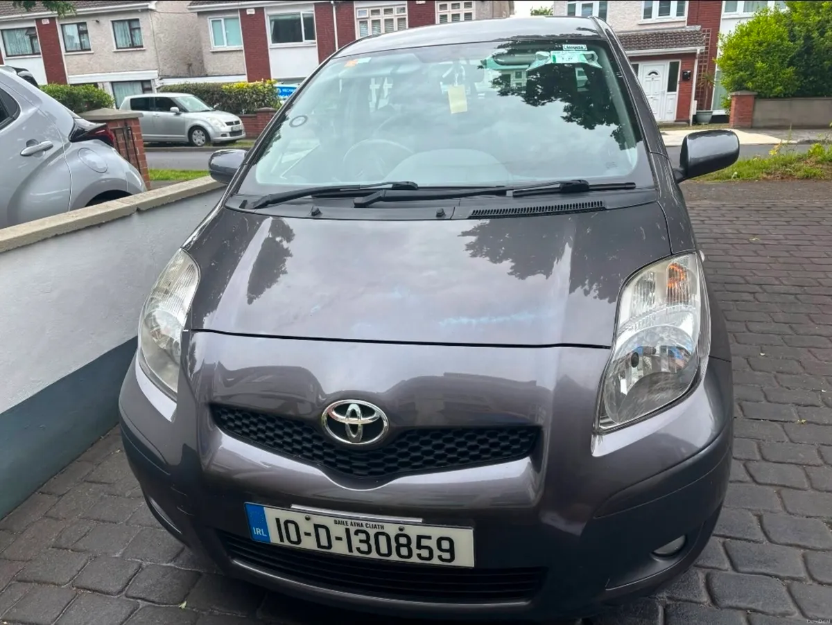 Tayota Yaris - Image 2