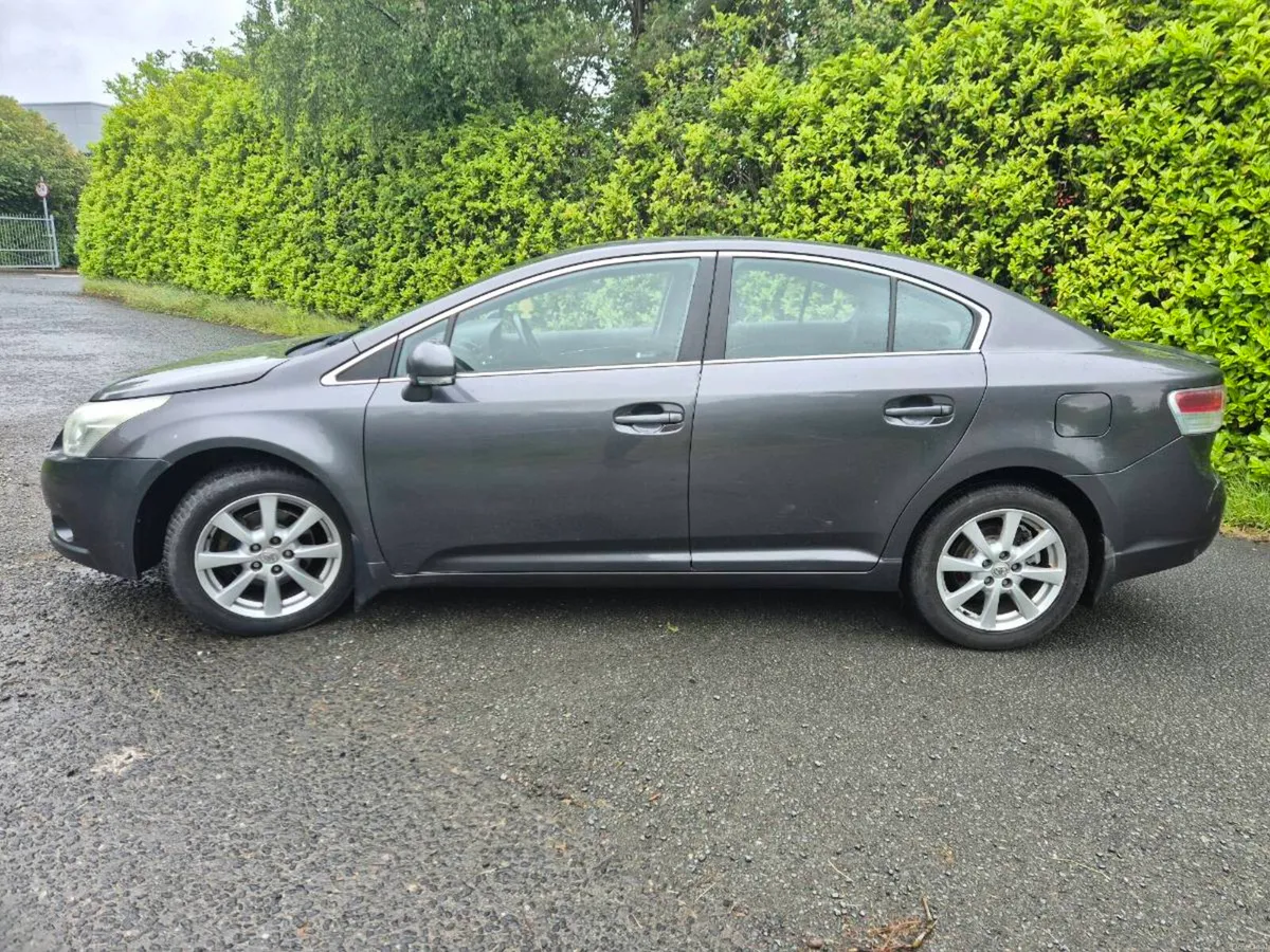 Toyota avensis - Image 3