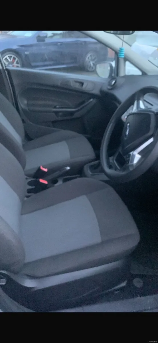 Ford Fiesta 2015 - Image 6
