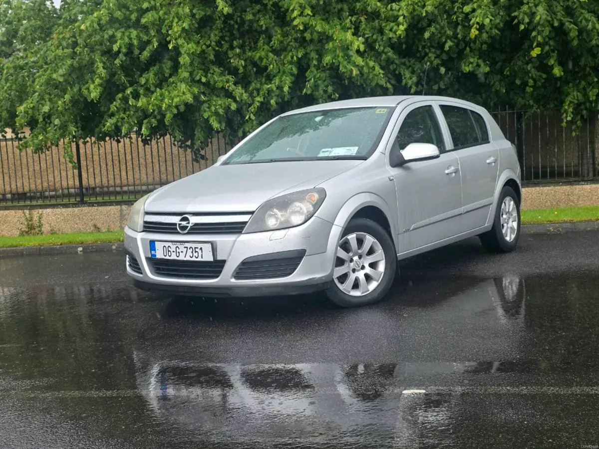 Open Astra 1.4 Petrol Vauxhall Astra - Image 2