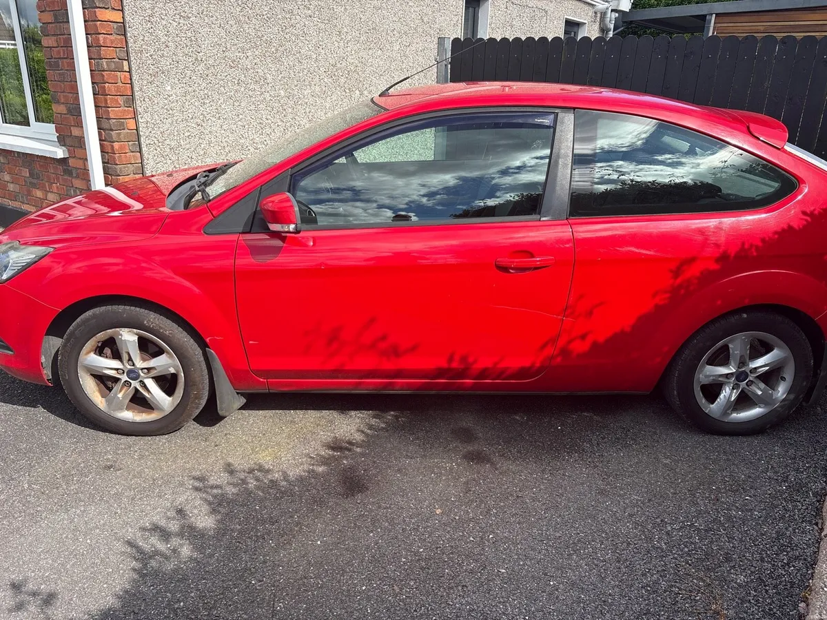 Ford Focus - Image 2