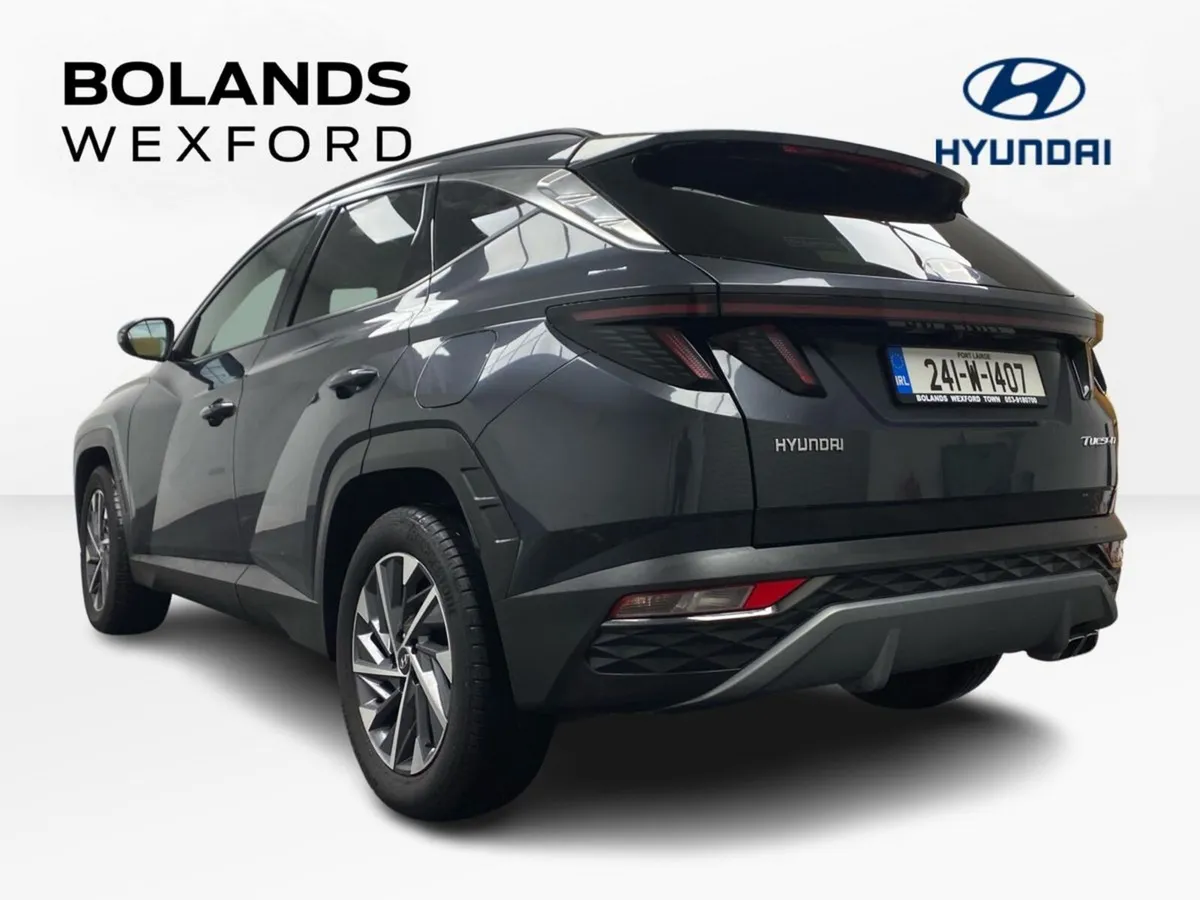 Hyundai Tucson 2WD Executive Plus - Image 4
