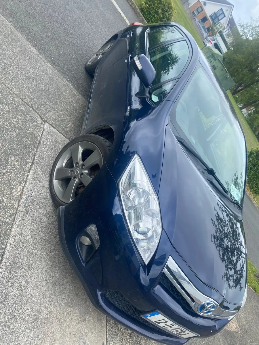 Toyota Auris 2012 - Image 5